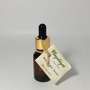 Hair serum for frizz control made with natural ingredients